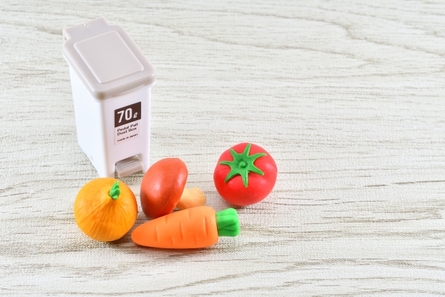 フードロス対策をテーマにした冷蔵庫と野菜のイメージ